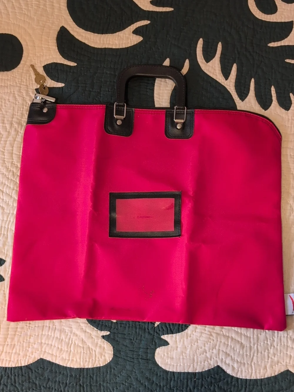 New Cardinal Bag Supplies security tote